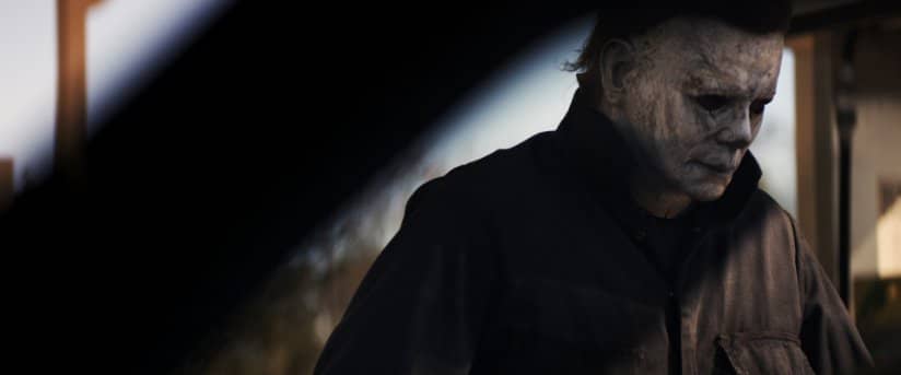 Masked killer Michael Myers (Jim Courtney) in Halloween.