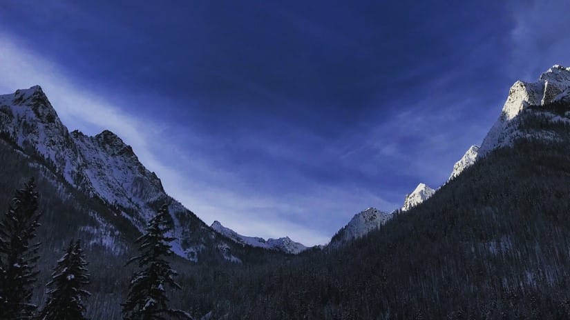 Snow and avalanche winter sound effects